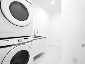 700 NE 24th Street PH5803, Miami FL 33137