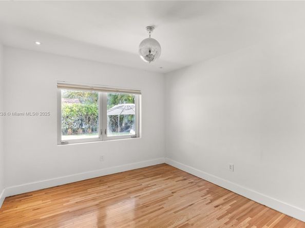 520 Castania Ave, Coral Gables FL 33146
