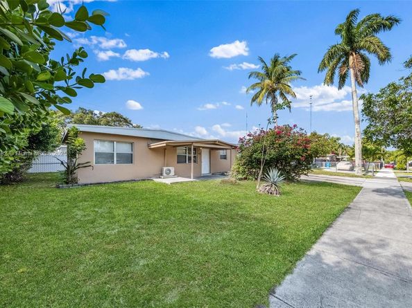 5720 SW 40th Ct, West Park FL 33023