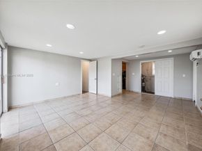 5720 SW 40th Ct, West Park FL 33023