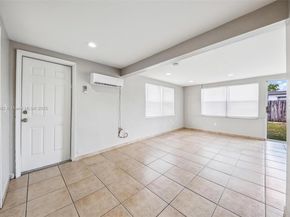 5720 SW 40th Ct, West Park FL 33023