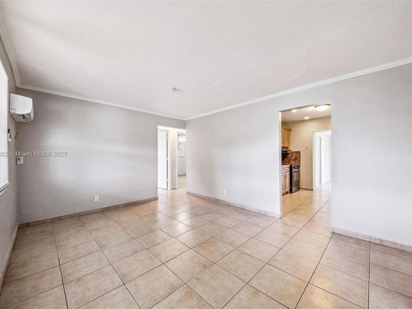 5720 SW 40th Ct, West Park FL 33023