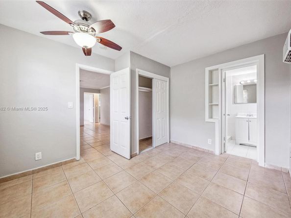 5720 SW 40th Ct, West Park FL 33023