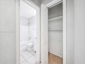 5720 SW 40th Ct, West Park FL 33023