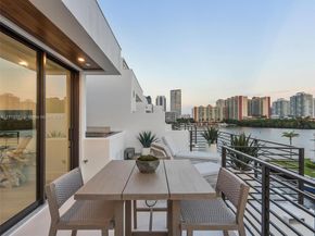 4002 NE 167 St, North Miami Beach FL 33160