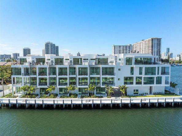 4002 NE 167 St, North Miami Beach FL 33160