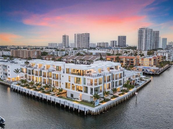 4002 NE 167 St, North Miami Beach FL 33160