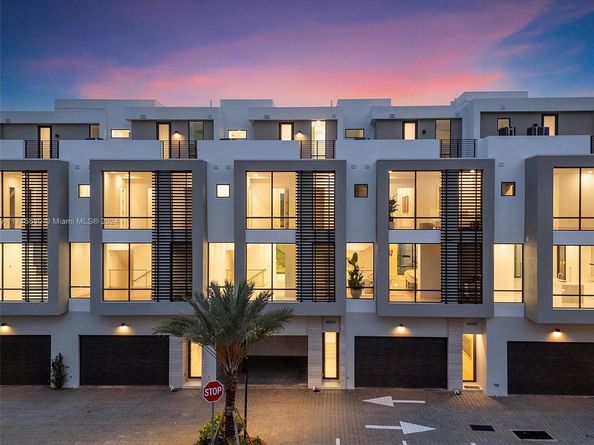4002 NE 167 St, North Miami Beach FL 33160