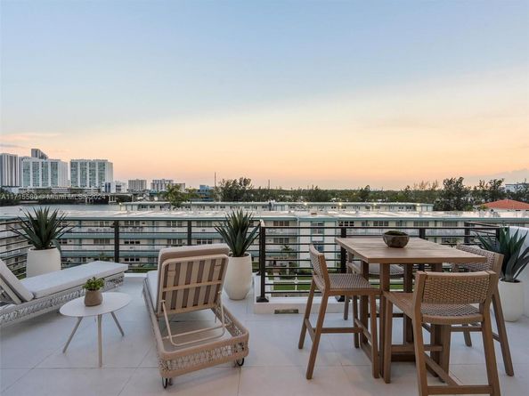 4002 NE 167 St, North Miami Beach FL 33160
