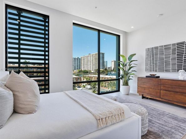 4002 NE 167 St, North Miami Beach FL 33160