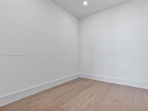 4002 NE 167 St, North Miami Beach FL 33160