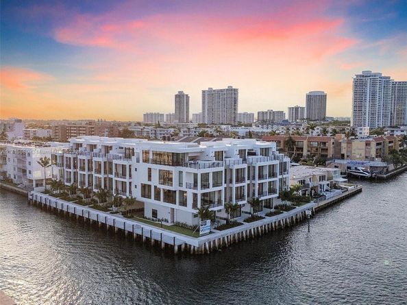 4002 NE 167 St, North Miami Beach FL 33160