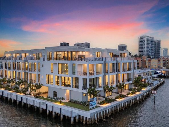 4002 NE 167 St, North Miami Beach FL 33160