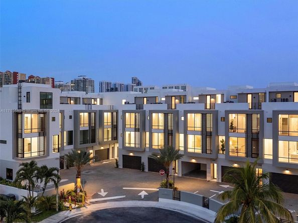4002 NE 167 St, North Miami Beach FL 33160