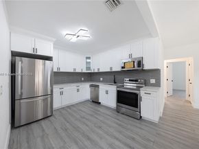271 NW 143rd St, Miami FL 33168