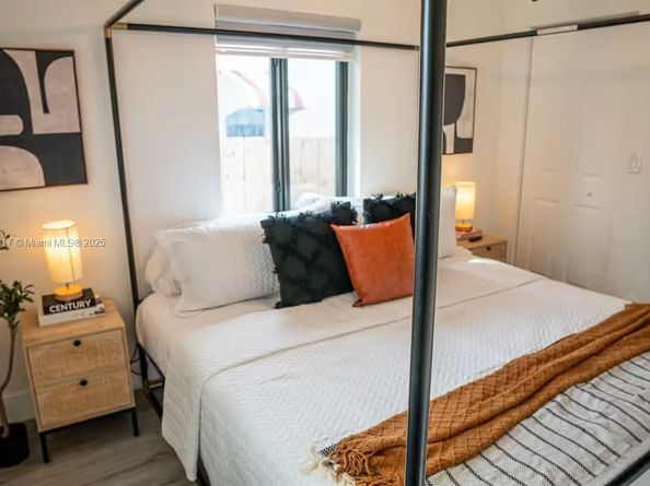 271 NW 143rd St, Miami FL 33168