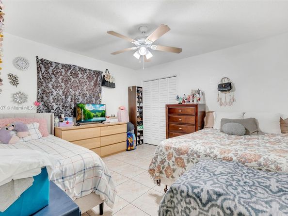 2311 NW 33rd St, Miami FL 33142