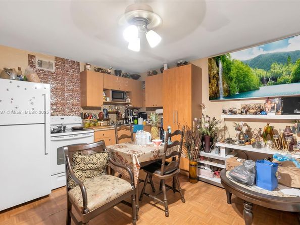 2311 NW 33rd St, Miami FL 33142