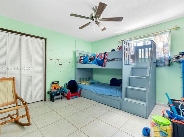 2311 NW 33rd St, Miami FL 33142