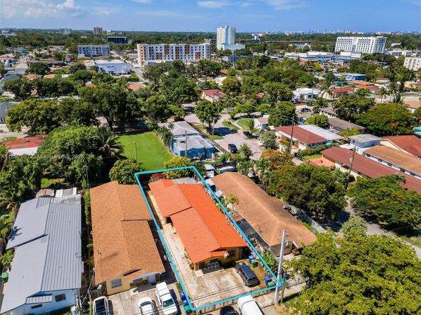 2311 NW 33rd St, Miami FL 33142