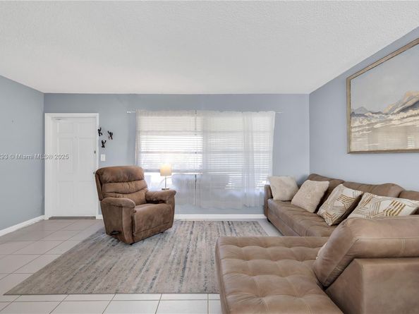 600 Pine Dr 111, Pompano Beach FL 33060