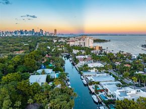 1815 Fairhaven Pl, Miami FL 33133