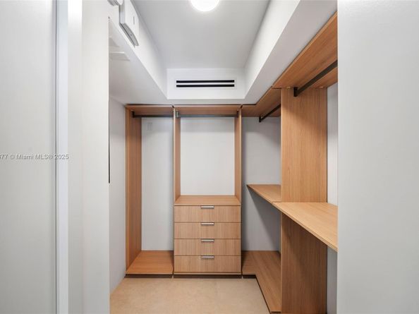 1815 Fairhaven Pl, Miami FL 33133