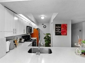 8640 SW 212th St 303, Cutler Bay FL 33189