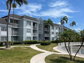 8640 SW 212th St 303, Cutler Bay FL 33189