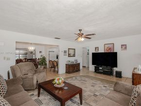 401 NW 93rd Ave, Pembroke Pines FL 33024