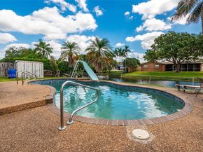 401 NW 93rd Ave, Pembroke Pines FL 33024