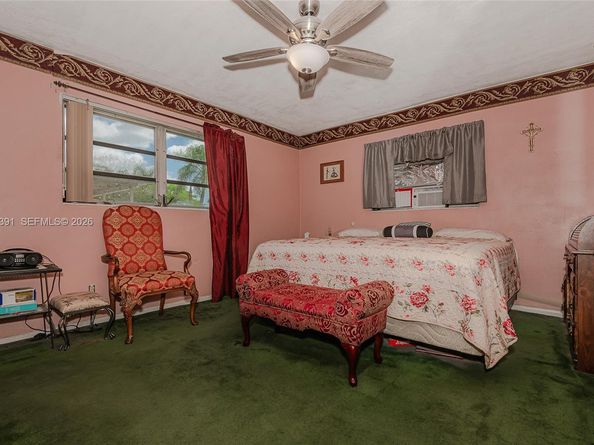 401 NW 93rd Ave, Pembroke Pines FL 33024