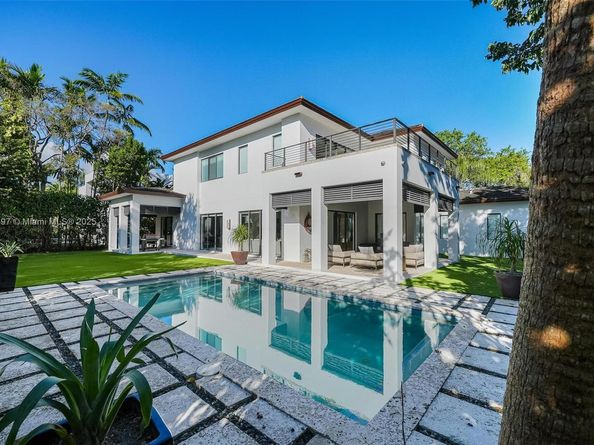 7360 SW 53rd Pl, Miami FL 33143