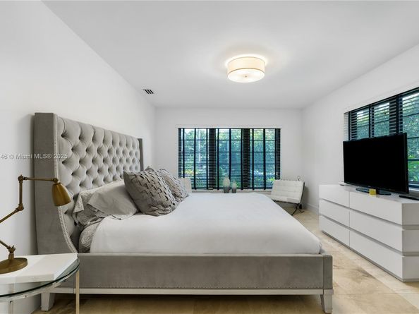 100 E Dilido Dr, Miami Beach FL 33139