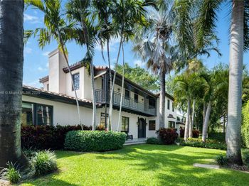 100 E Dilido Dr