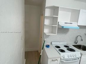 6920 NW 6th Ct, Miami FL 33150