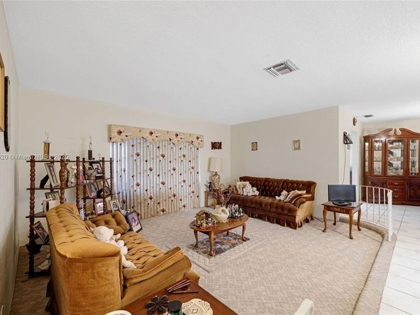 3931 NW 32nd Ave, Lauderdale Lakes FL 33309