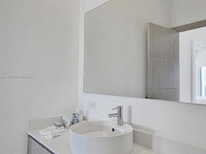 2600 E Hallandale Beach Blvd T3303, Hallandale Beach FL 33009