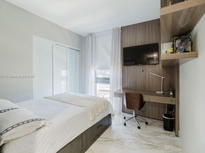 1010 Brickell Ave 1501, Miami FL 33131