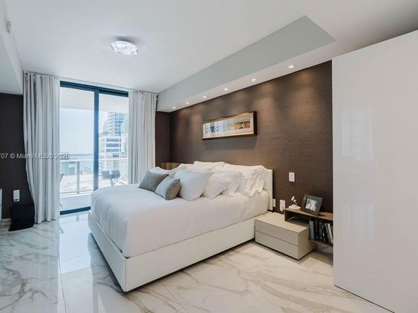 1010 Brickell Ave 1501, Miami FL 33131