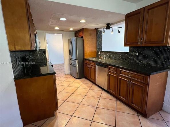 2104 N 14th Ct, Hollywood FL 33020