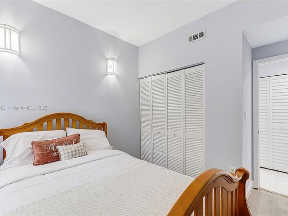 13044 SW 88th Ter N 105, Miami FL 33186