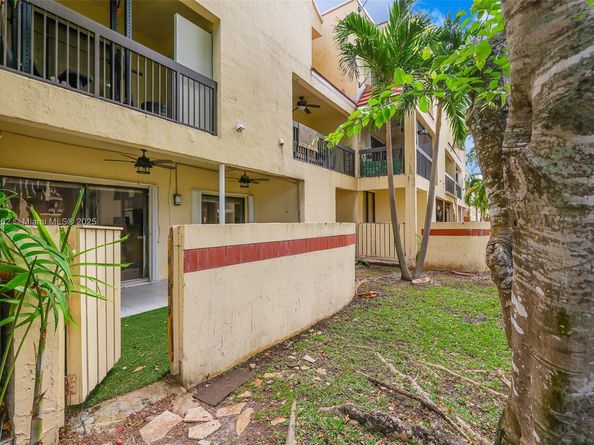 13044 SW 88th Ter N 105, Miami FL 33186