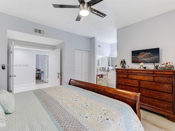 13044 SW 88th Ter N 105, Miami FL 33186