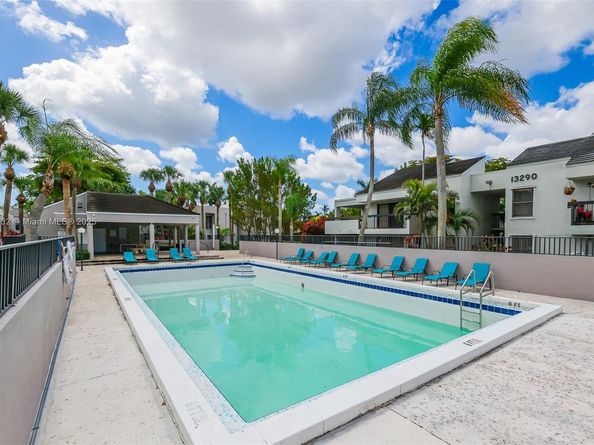 13044 SW 88th Ter N 105, Miami FL 33186