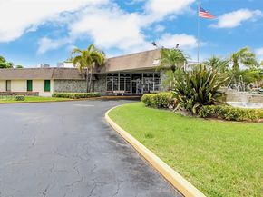 4000 NW 44th Ave 306, Lauderdale Lakes FL 33319