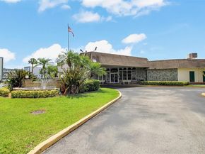 4000 NW 44th Ave 306, Lauderdale Lakes FL 33319