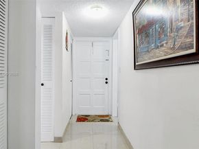 4000 NW 44th Ave 306, Lauderdale Lakes FL 33319
