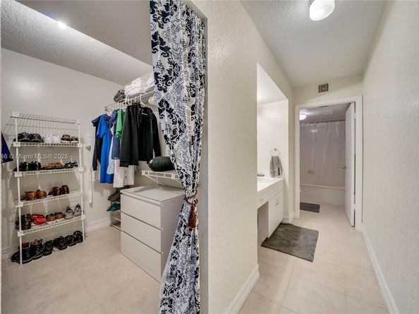 552 NW 98th Ave, Plantation FL 33324