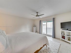 552 NW 98th Ave, Plantation FL 33324